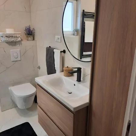 Apartament Vranjes *